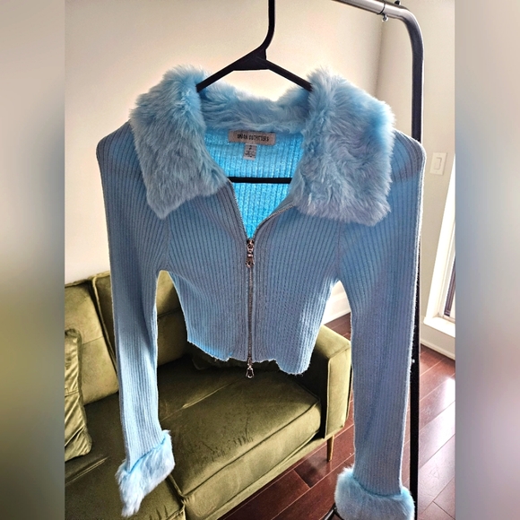 Zip Front Crop Cardigan - Picture 2 of 5